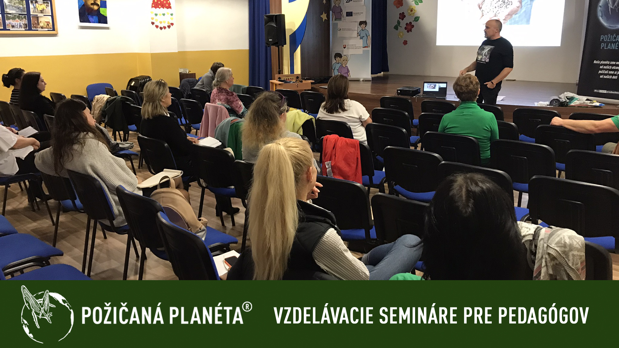 Vzdelávacie semináre pre pedagógov.